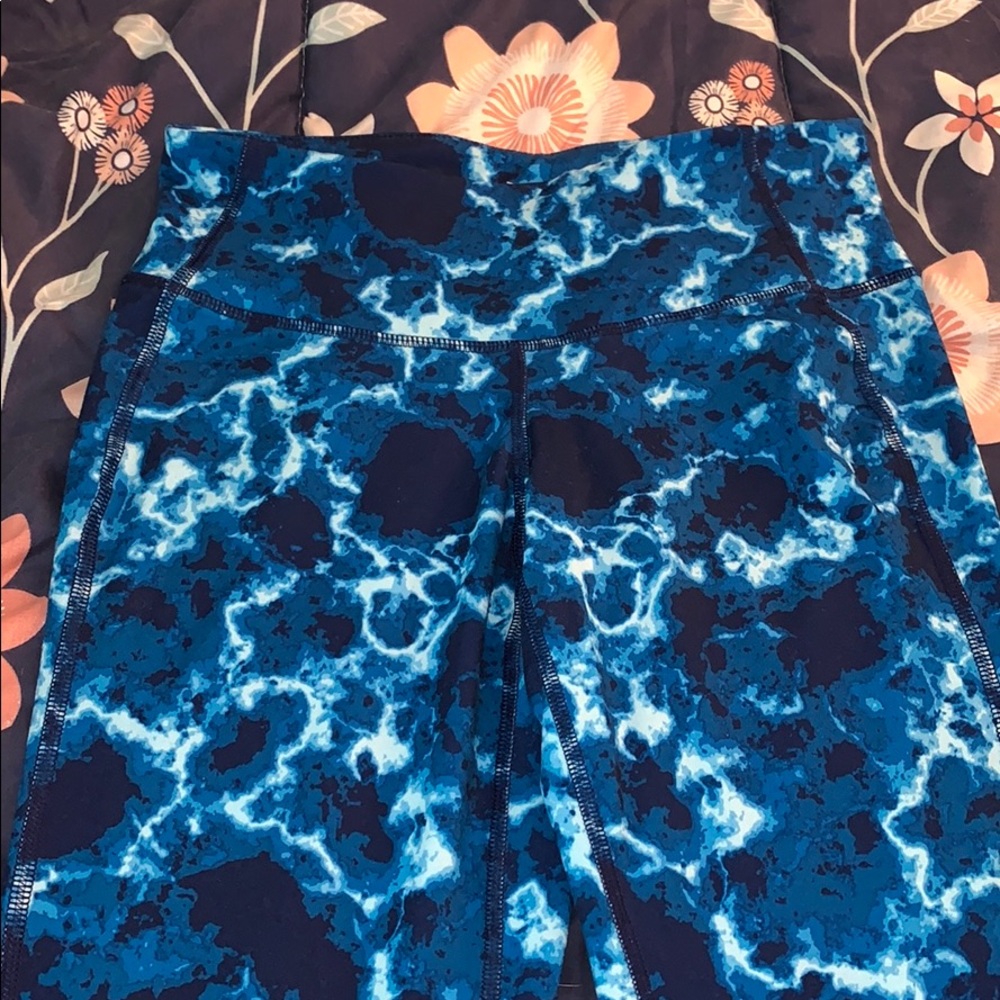 Old navy blue pop of color leggings